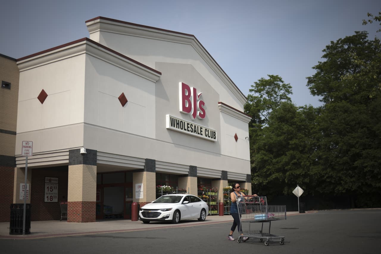 BJ's Wholesale's stock falls as lower inflation leads to same-store sales  miss - MarketWatch