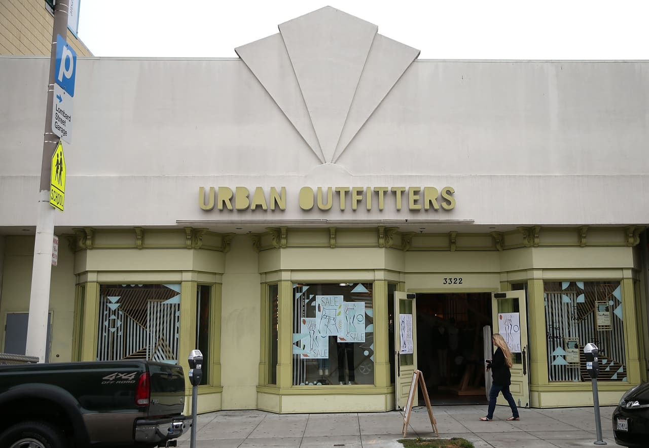 The revolt against skinny jeans is at its midpoint, Urban Outfitters says. But ‘hints of a reversal’ could emerge in years ahead.
