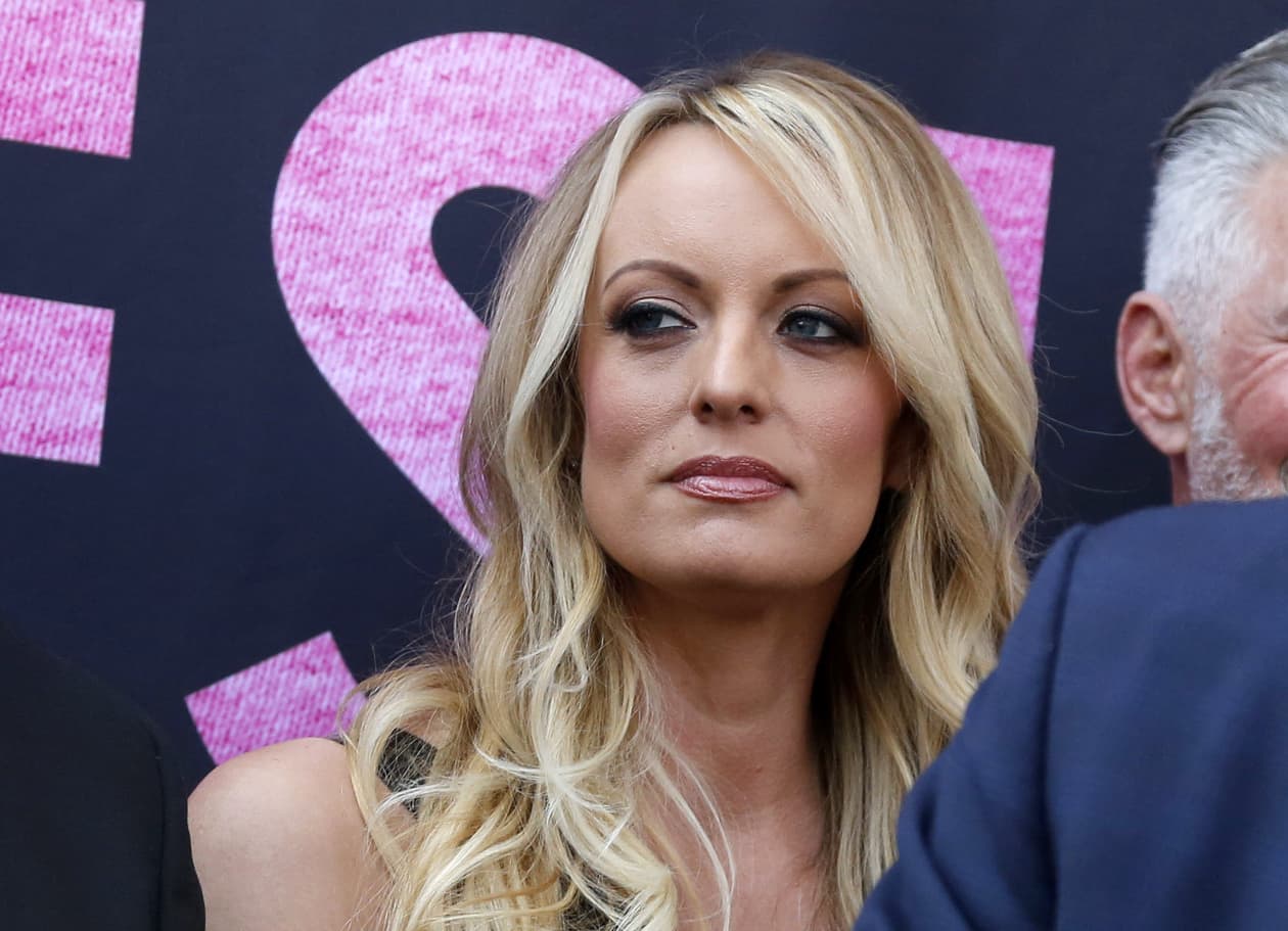 Trump lawyers say Stormy Daniels refused to accept subpoena outside  Brooklyn bar - MarketWatch