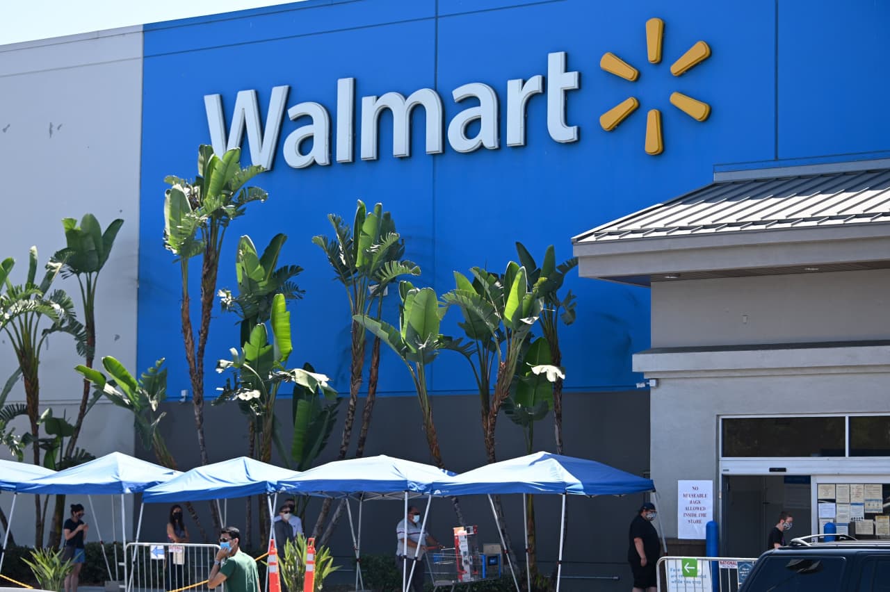 Walmart closes medical centers and telemedicine services