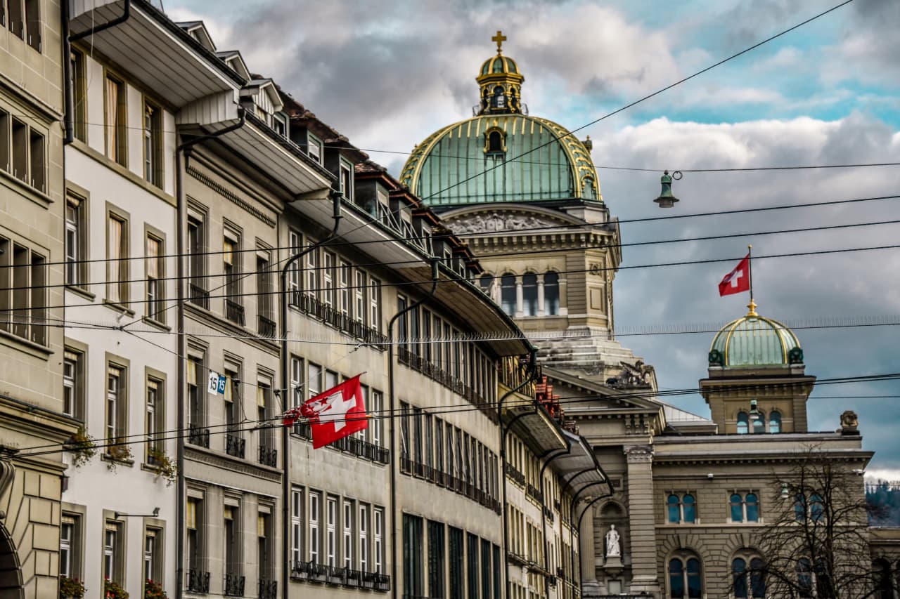 Swiss Banque Pictet pays $123 mln for helping clients evade US
