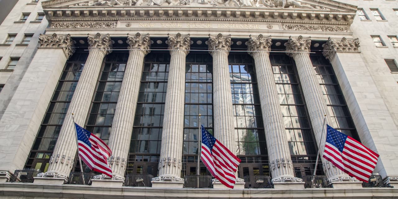 How the Fed’s interest rate moves could affect various sectors of the stock market in 2024