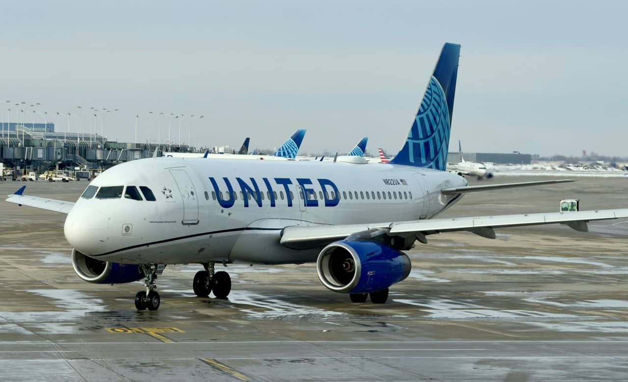 United Airlines stock rallies on profit forecast, helped by corporate travel