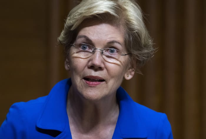 Warren Urges Fed To Break Up Irredeemable Wells Fargo Says Customers