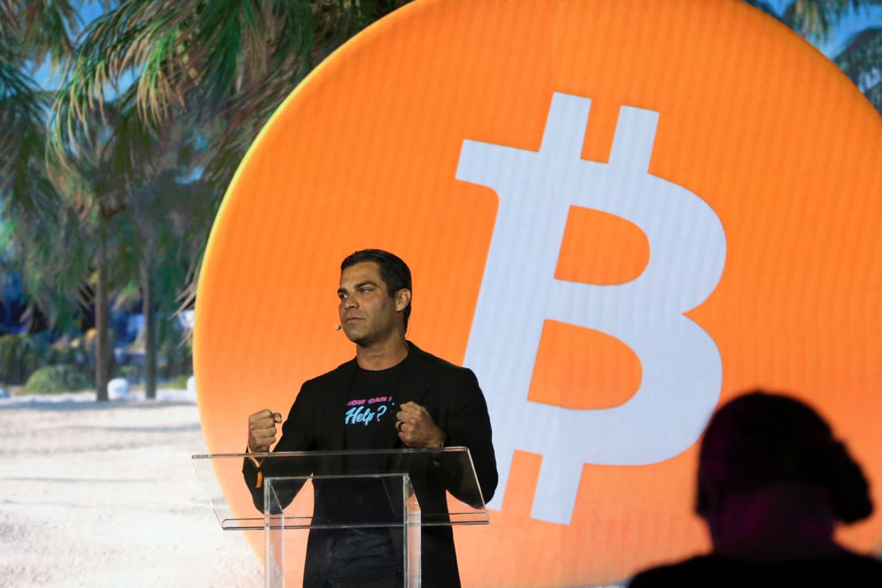 Bitcoin may slump below $10,000 if this technical signal is correct -  MarketWatch