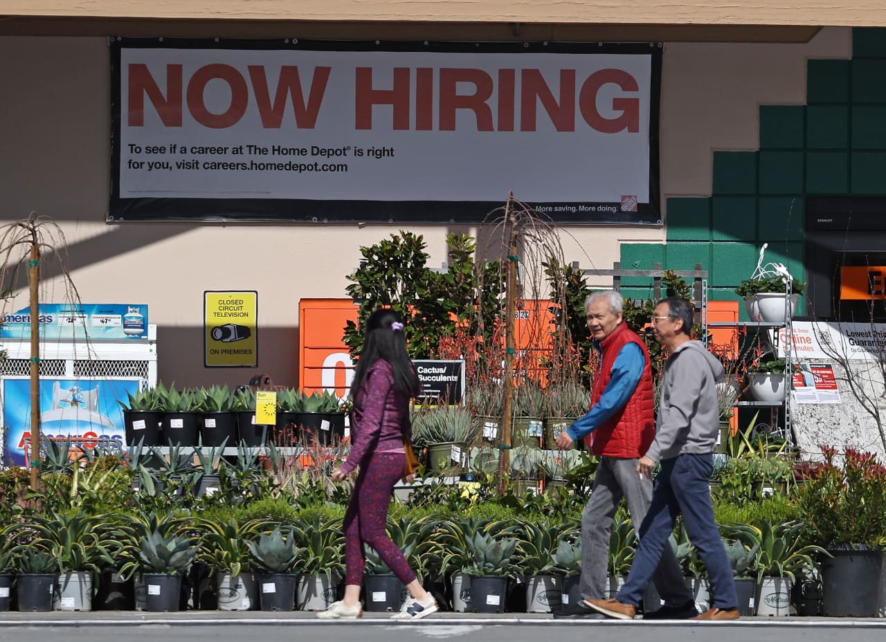 Job openings in the U.S. fall to the lowest level in 3 1/2 years