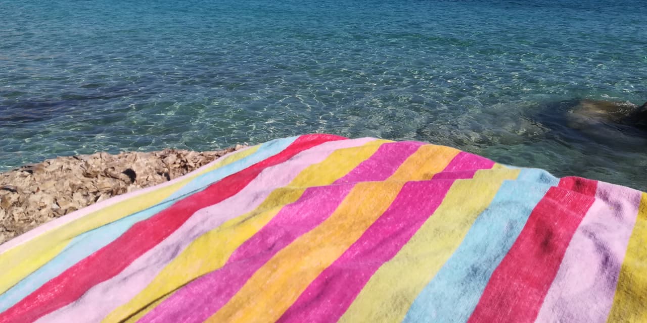 6 best beach towels for summer, starting at just $8, according to reviewers and travel pros