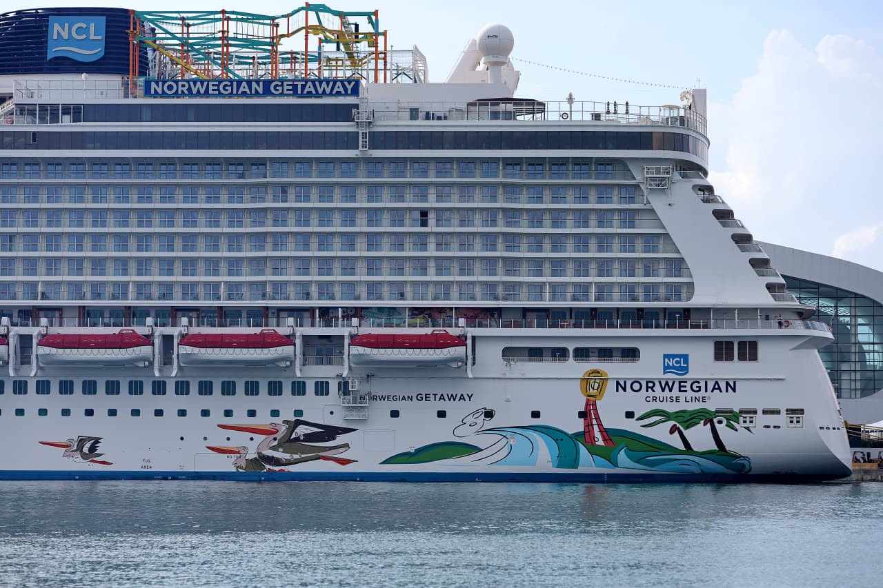 Norwegian Cruise’s stock falls after revenue missed, despite record bookings
