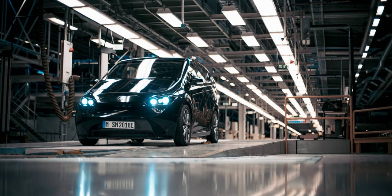 This selfcharging electricvehicle maker is giving Tesla a run for its
