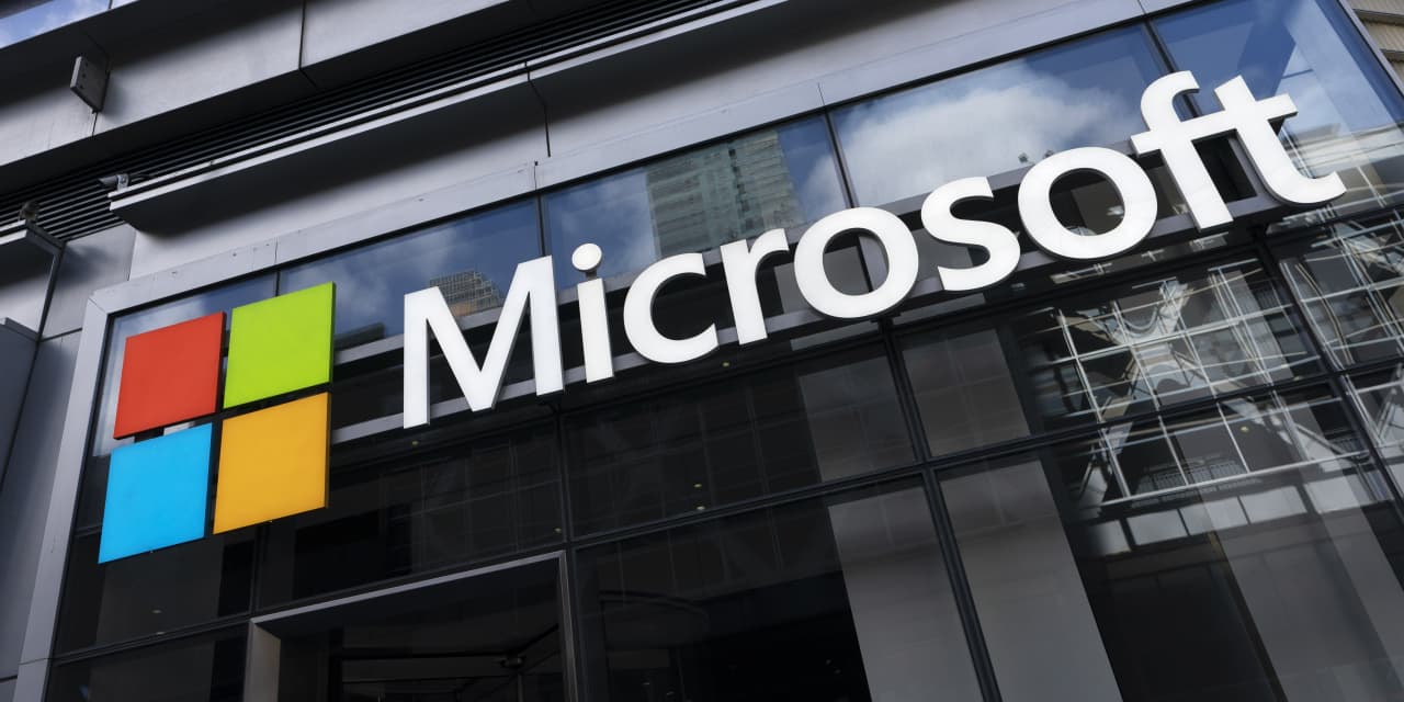 Microsoft stock turns around after projecting continued strong growth on heels of record-breaking year