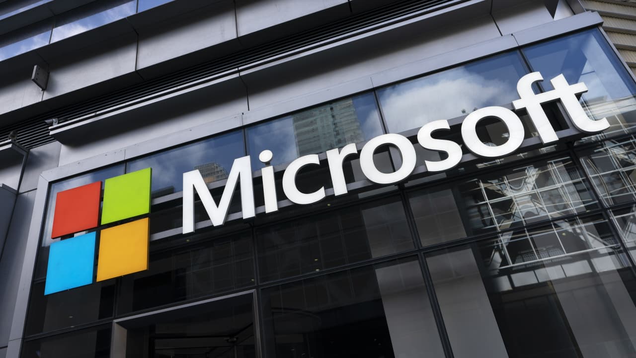 Microsoft hires former Amazon cloud exec Charlie Bell - MarketWatch
