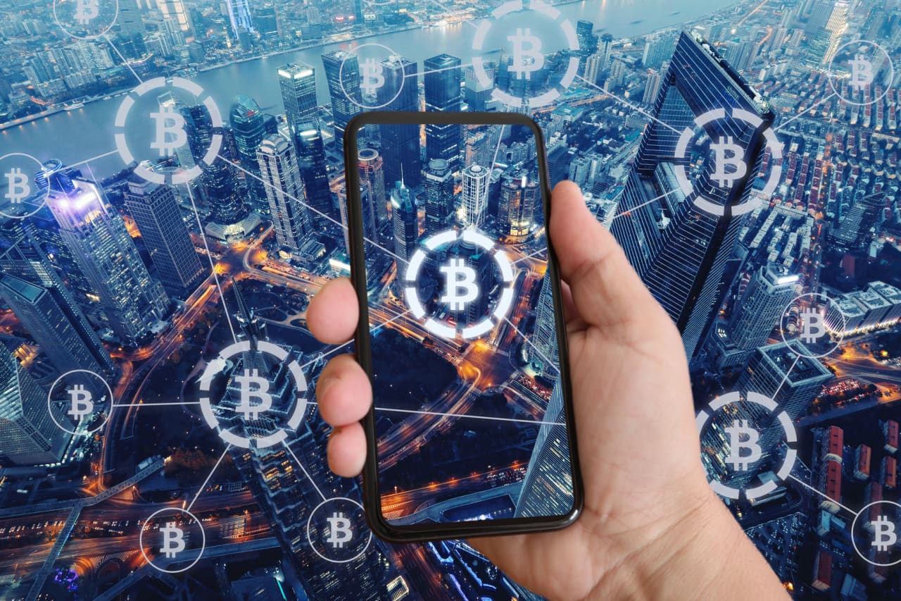 Bitcoin pros speculate over possible loss of $2 billion crypto fortune  after death of one large owner - MarketWatch