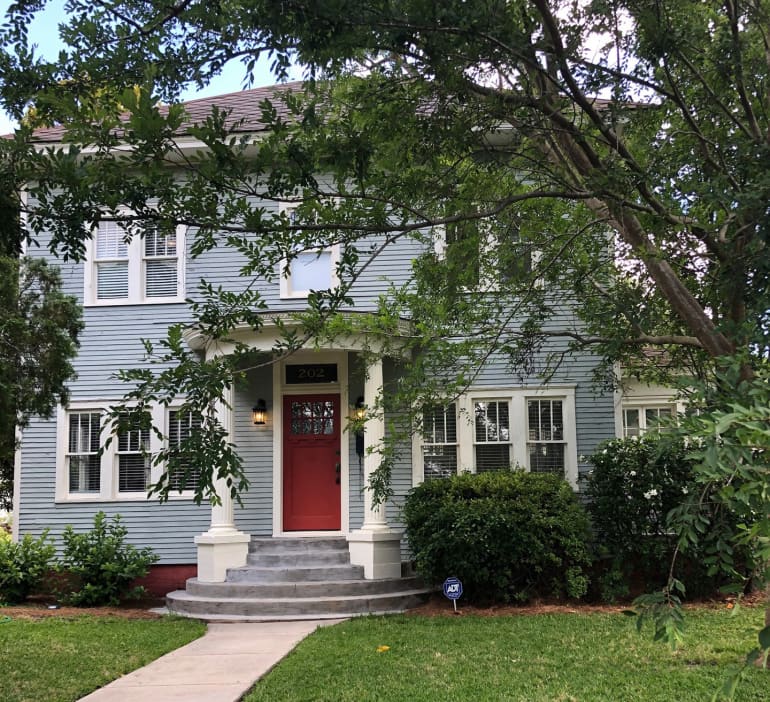 'We could barely afford a babysitter in NYC' but bought a $340K home in  Savannah - MarketWatch