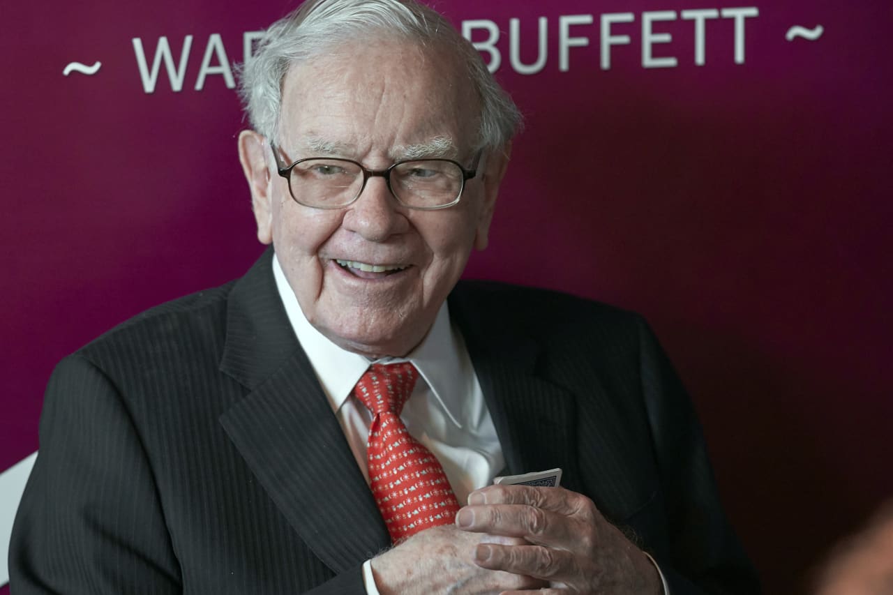 The ‘Buffett 8’: These stocks could easily make Berkshire Hathaway’s buy list