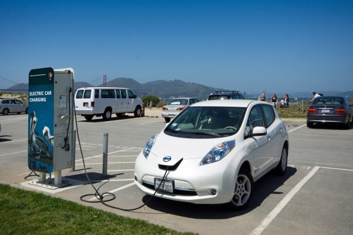 how-to-qualify-for-the-maximum-electric-vehicle-tax-credit-mcgill