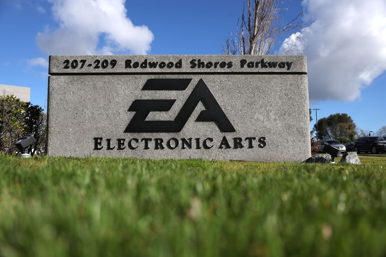 EA to lay off about 5% of its workforce, end development of some videogames