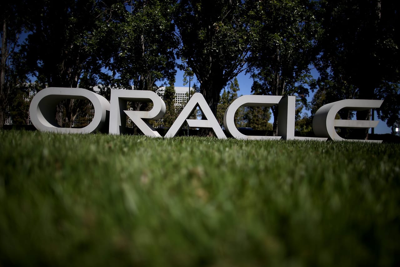 Oracle’s monster $25 billion debt financing points to anxieties around AI funding