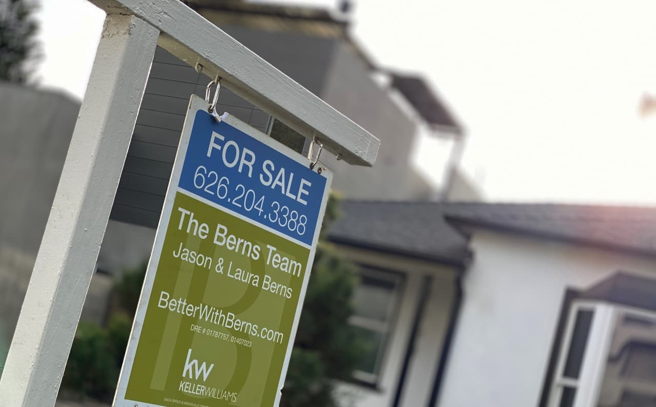 Mortgage rates inch up toward 7% ahead of the holiday season. Don’t expect a big drop anytime soon.