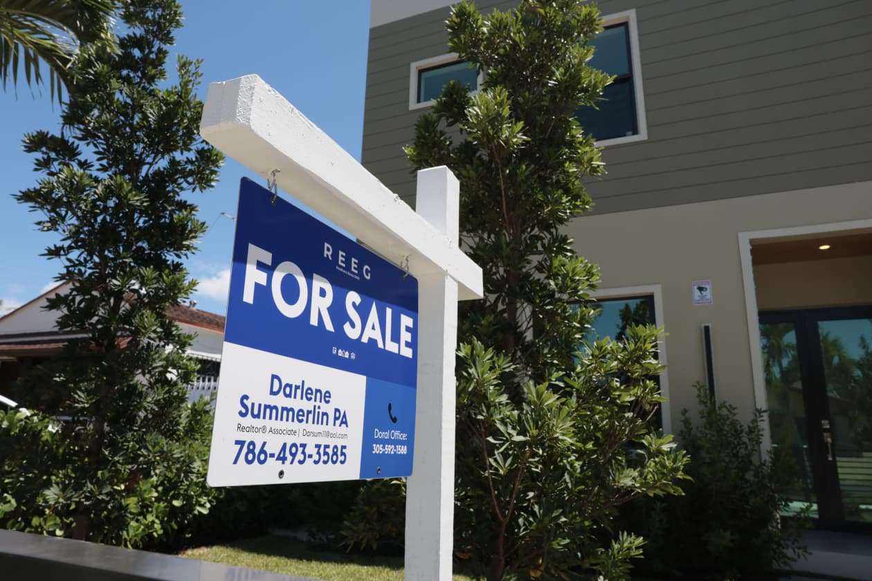 30-year mortgage rate jumps to 7.17% — a nearly 2-year high — in the latest blow to the housing market