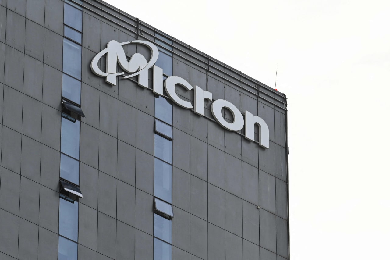 Micron’s stock is among the S&P 500’s best this year. Why it just got upgraded.