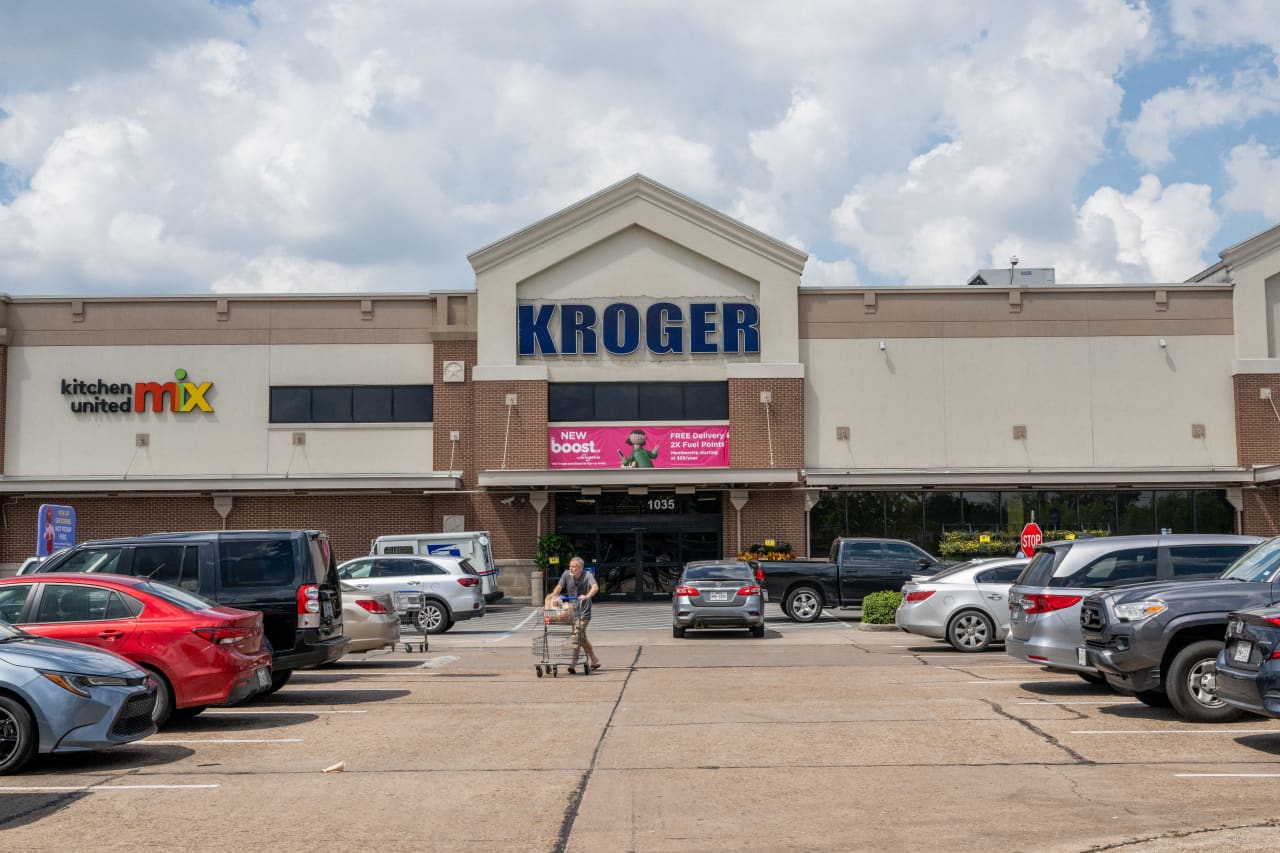 #Kroger’s stock surges after profit beat, pursuit of Albertsons buyout continues
