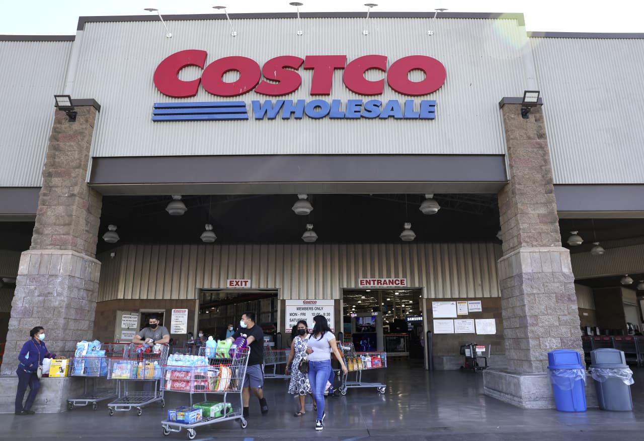 Costco 現在出售鉑金條——但一些金融專業人士表示，這並不是一個確定的選擇