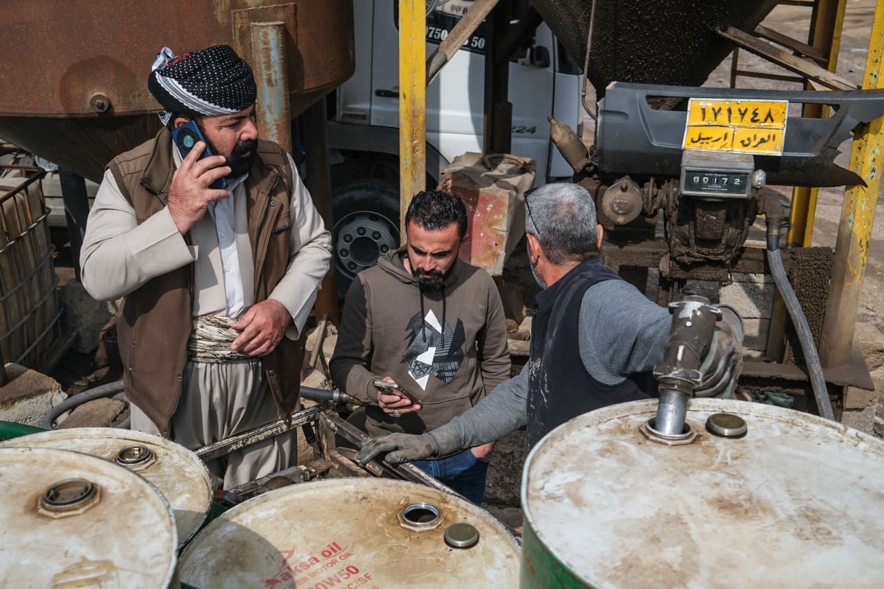 Oil prices dip after Iraq resumes oil exports via pipeline to Turkey