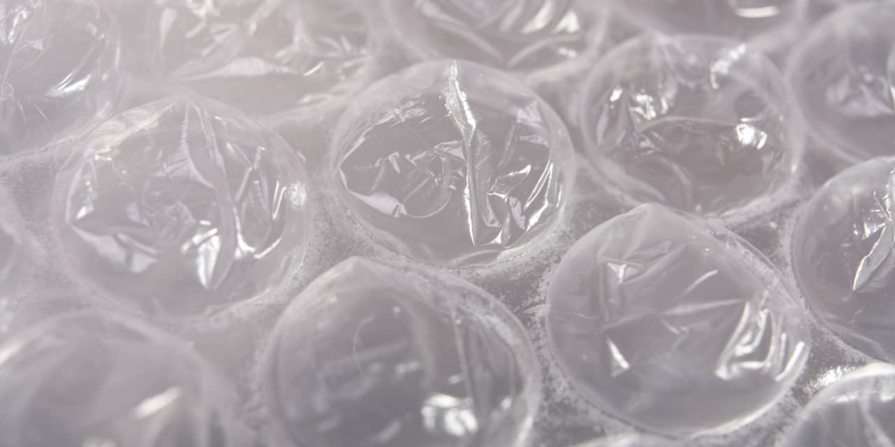 El fabricante de plástico de burbujas Sealed Air está subiendo los precios, diciendo que el “entorno altamente inflacionario” continuará