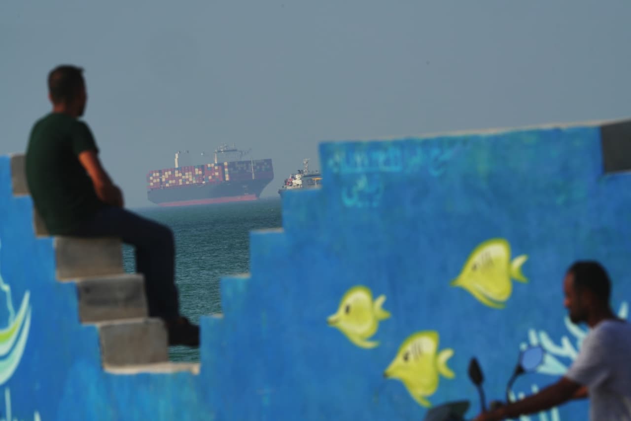 Trump and Xi will eventually reopen the Strait of Hormuz, and when they do the dollar goes lower, predicts this strategist