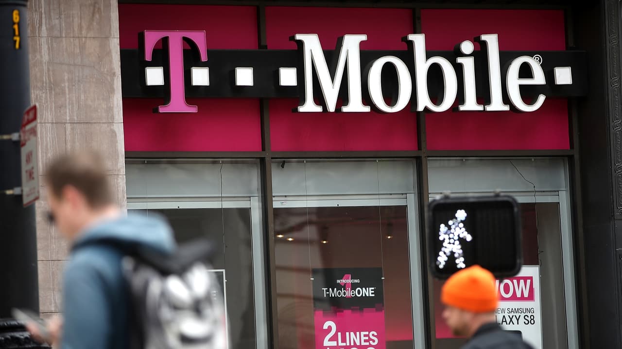 T-Mobile to cut about 5,000 jobs, or 7% of employees - MarketWatch