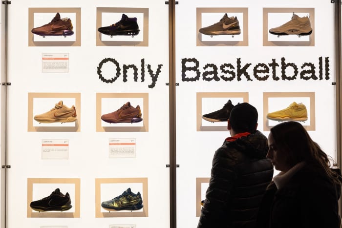 New york black outlet fryday nike store