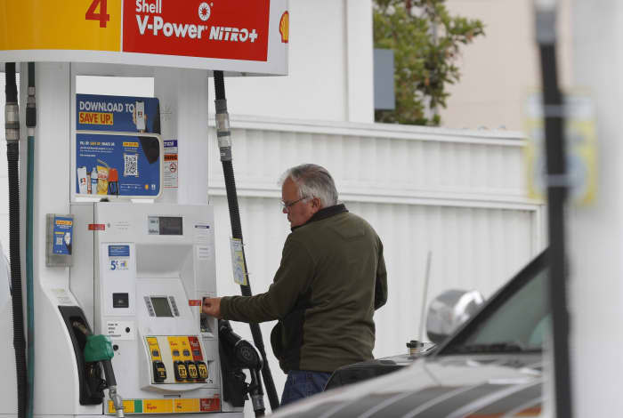 Gasoline prices at a 7-year high may take a 'bite out of holiday spending':  GasBuddy - MarketWatch