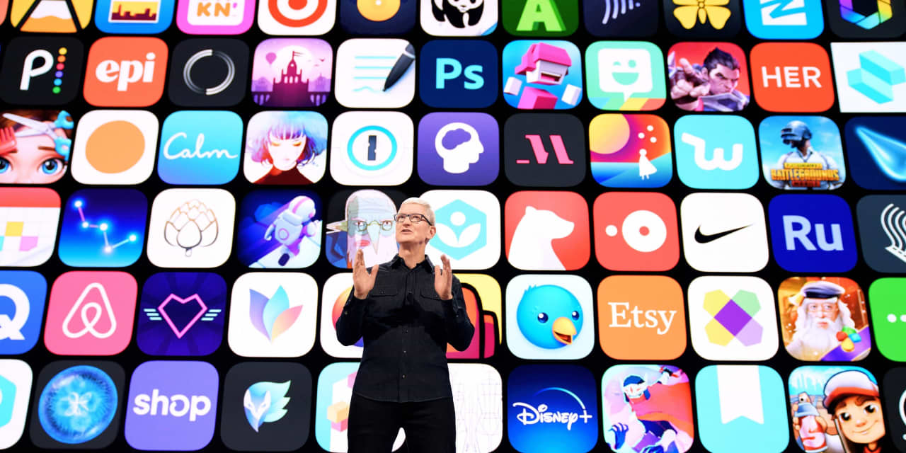 Apple’s stock heads toward record after concessions for Netflix, Spotify and other app makers