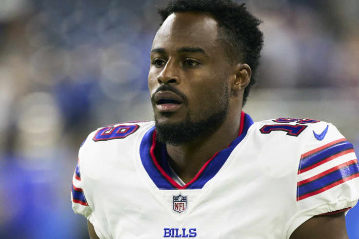 Unvaccinated Buffalo Bills player Isaiah McKenzie fined $14,650