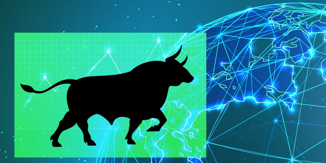 An active fund holding a whopping 800 stocks is beating major indexes. Here’s how.