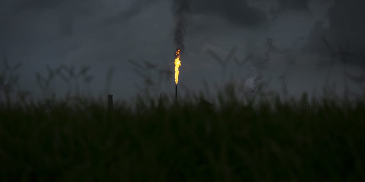 Los futuros del gas natural suben, los futuros del petróleo suben a medida que la producción de Ida se recupera lentamente