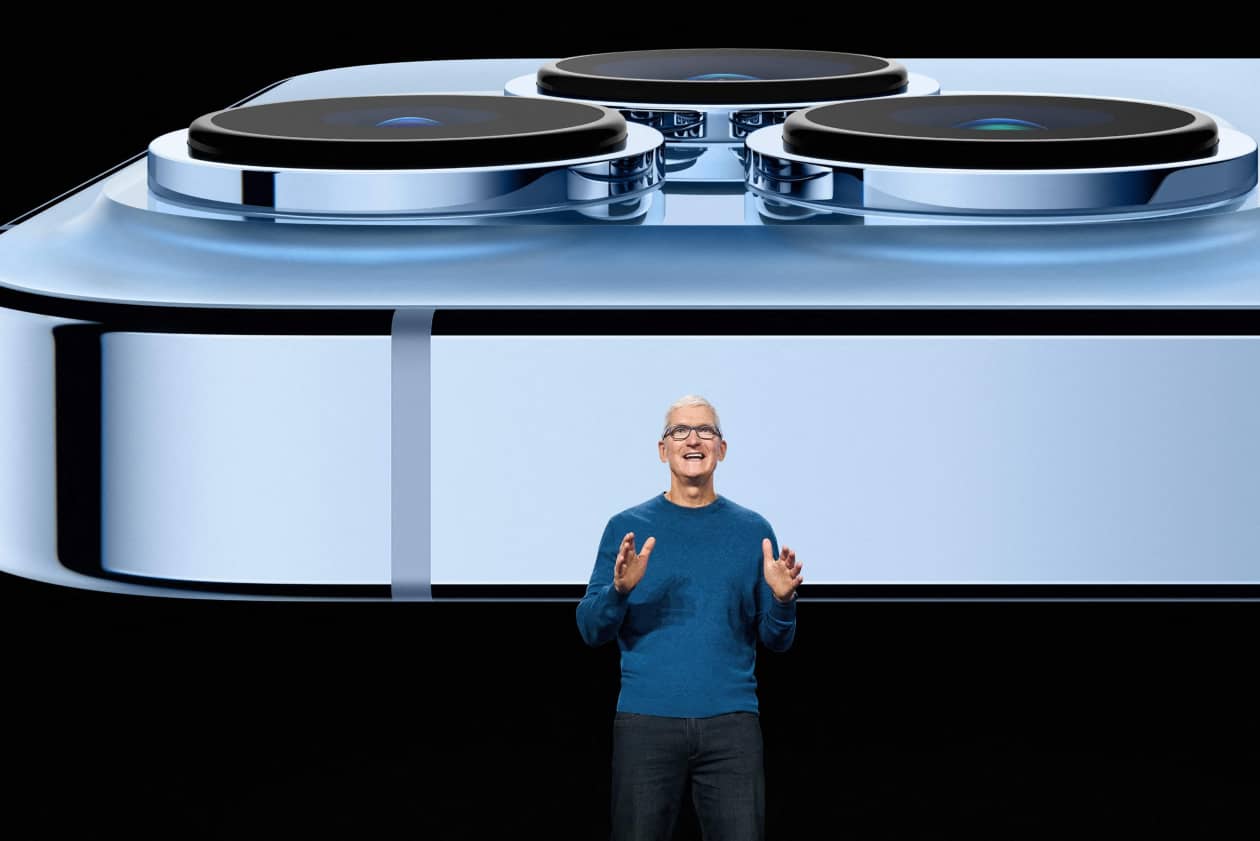 Trump’s team thinks Apple’s iPhones should be made in the USA. Analysts ...