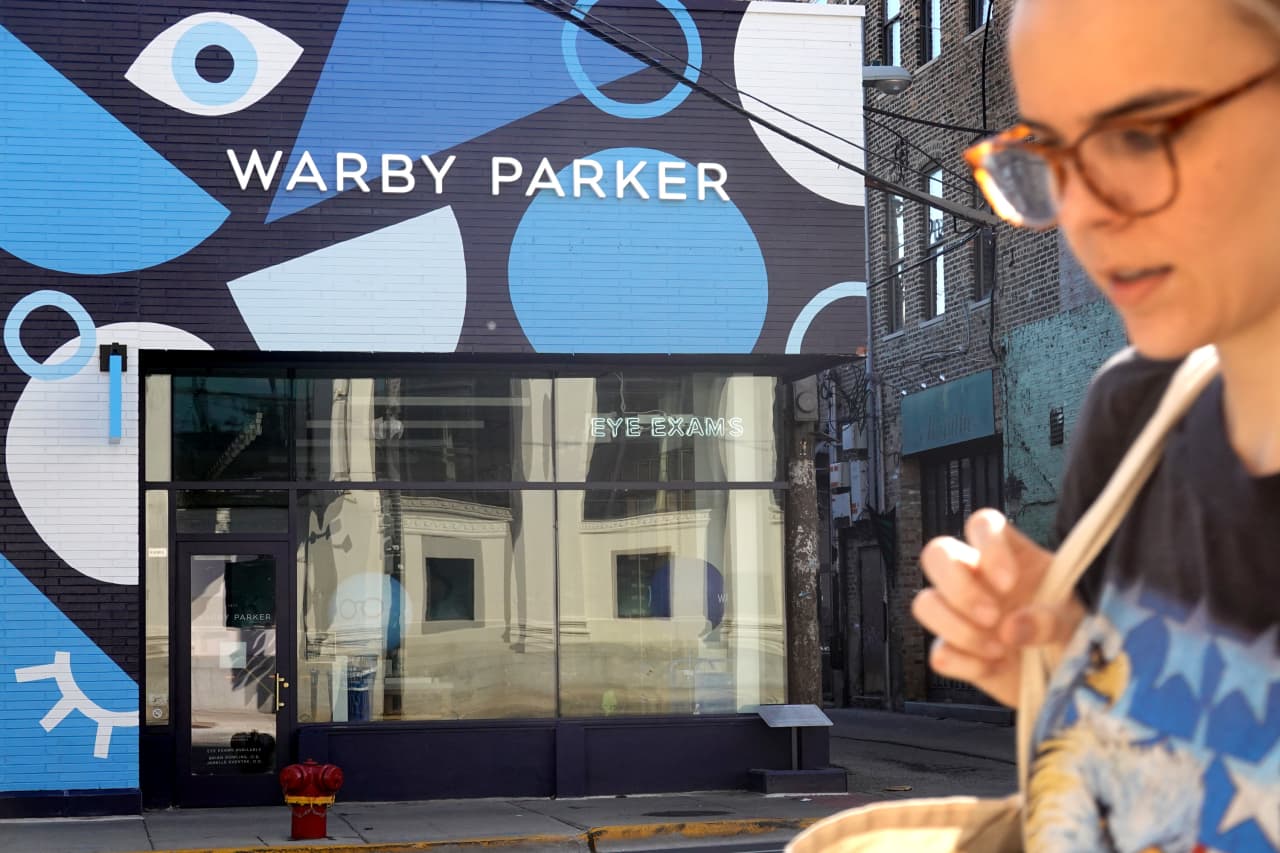 Warby Parker’s stock sees biggest gain in nearly two years company raises guidance, overshadowing a quarterly loss