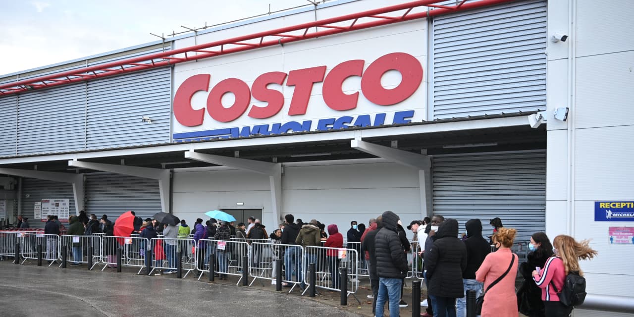 Costco growth hits highest annual totals since 1990s after record