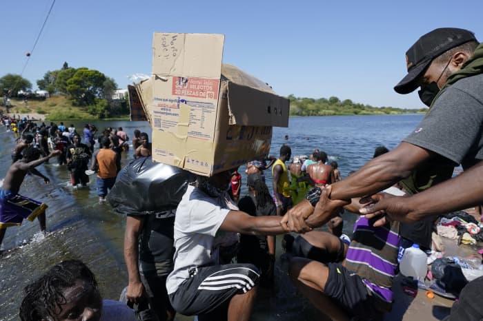 Thousands of Haitian migrants converge on Texas border town, gathering ...