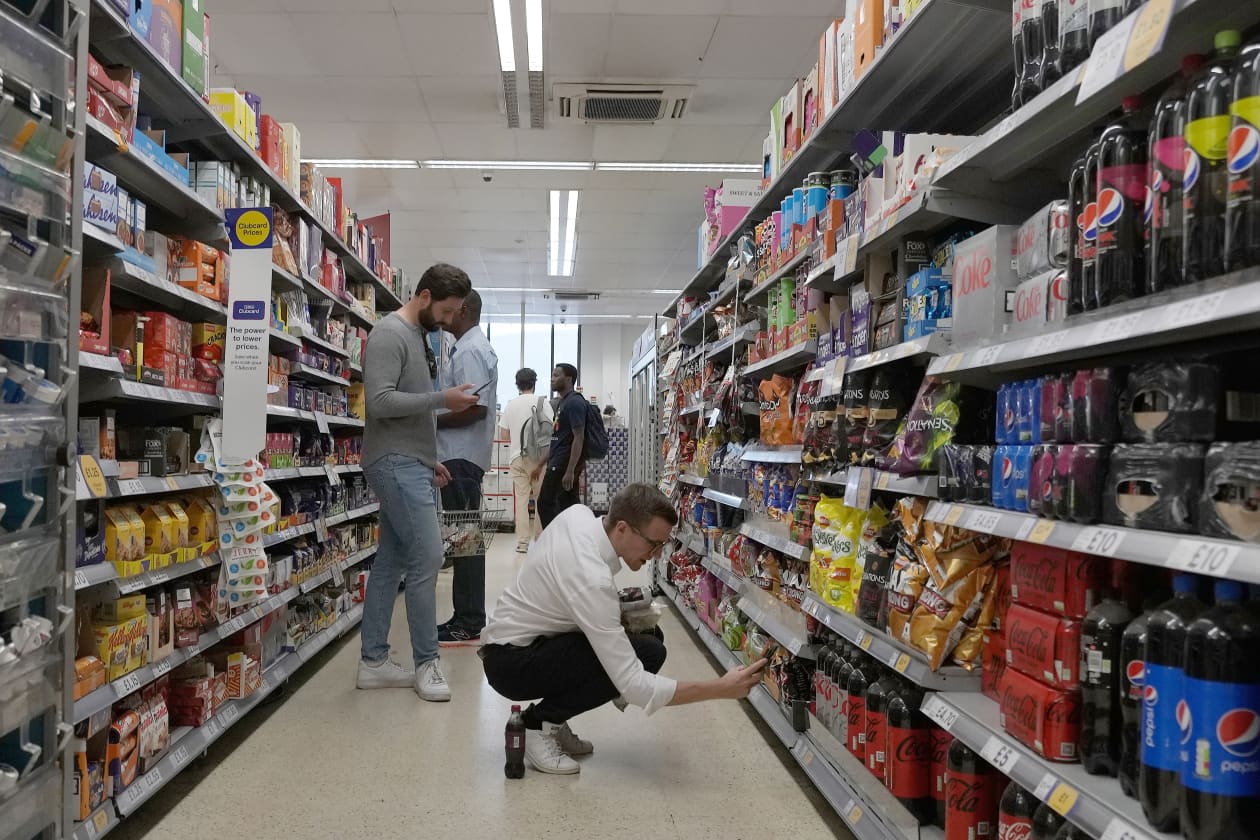 Inflation returns to Bank of England’s target for the first time in ...