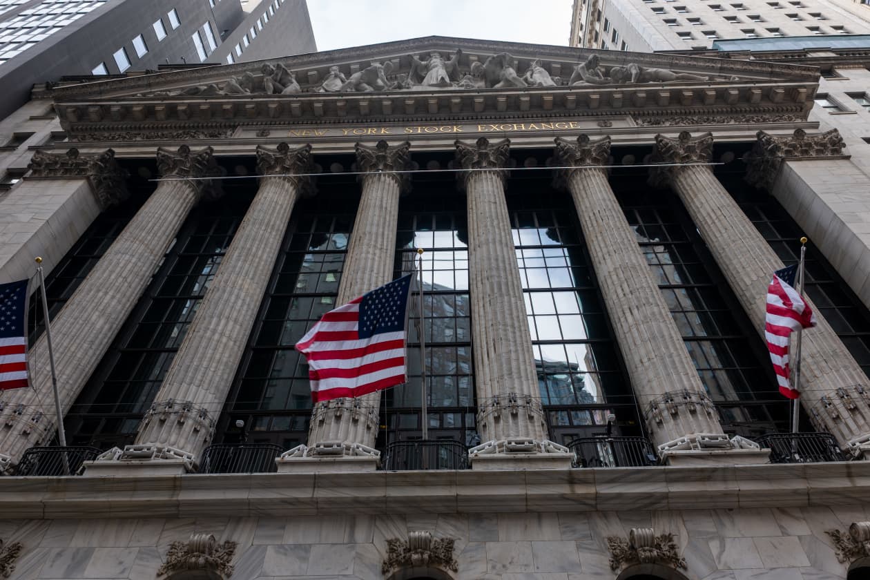 Here's how stocks performed under different Fed chairs — and how much influence Warsh really has