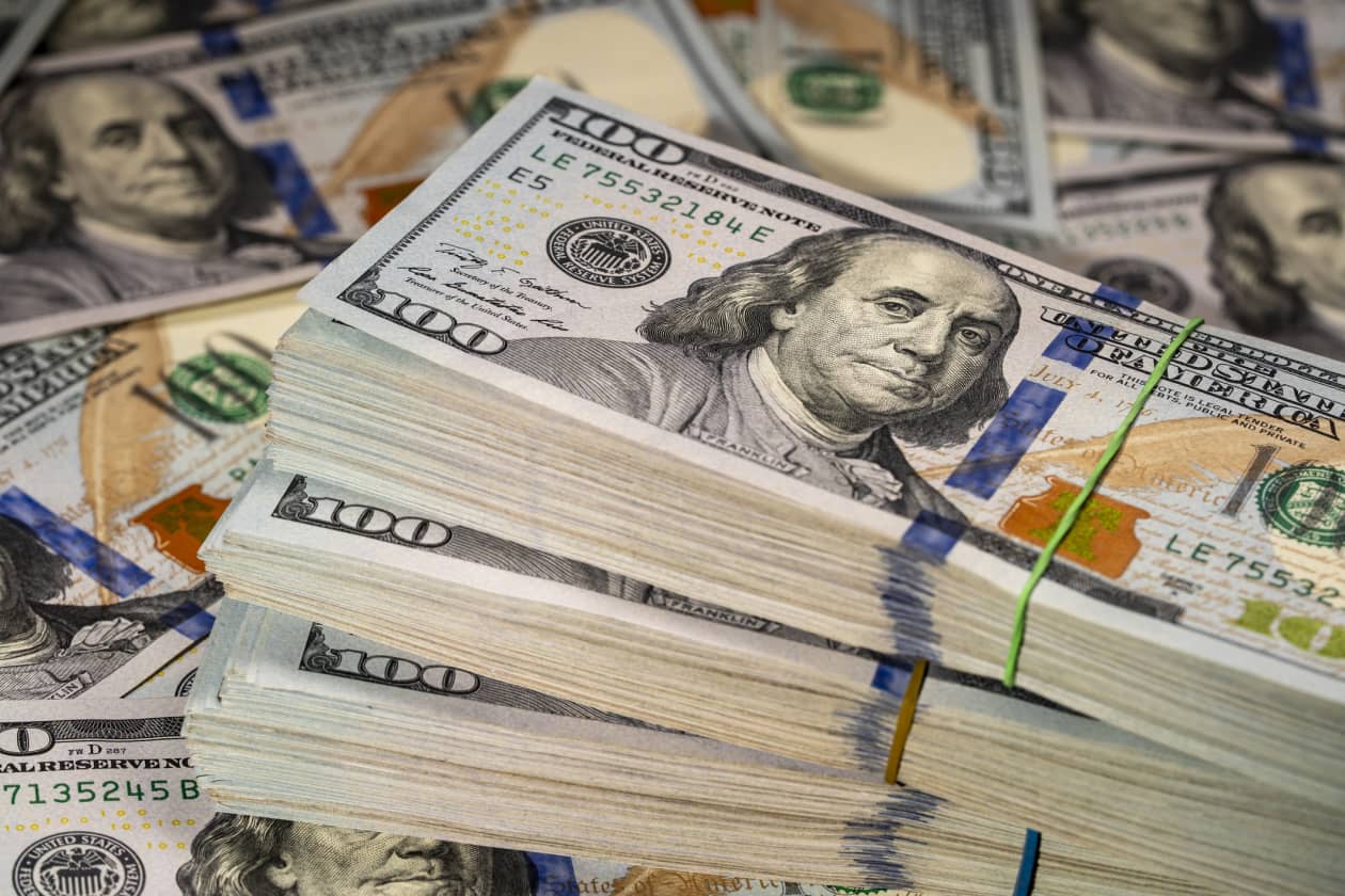 Why this hedge-fund veteran says investors should own both high-flying gold  and the sinking U.S. dollar - MarketWatch