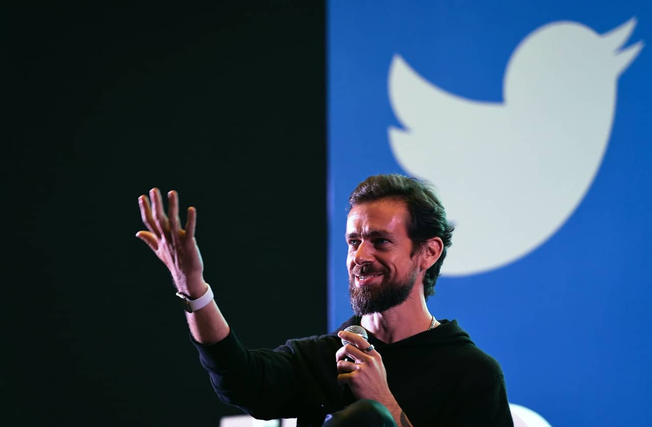 Jack Dorsey Steps Down as Twitter CEO, Parag Agrawal Named New CEO – The  Hollywood Reporter