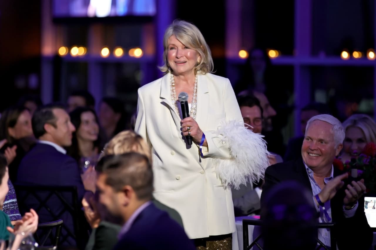 Martha Stewart Sells Her Classic East Hampton Cottage for $16.5M