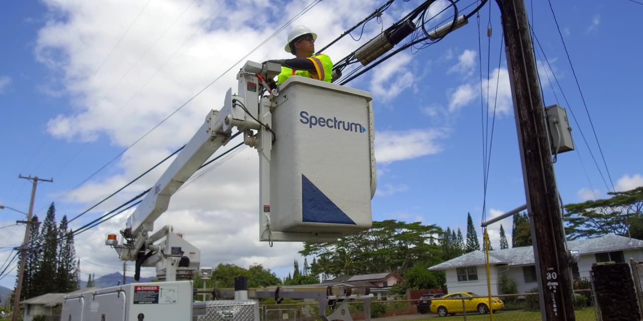 Charter’s stock leads S&P 500 decliners as company signals near-term caution about broadband
