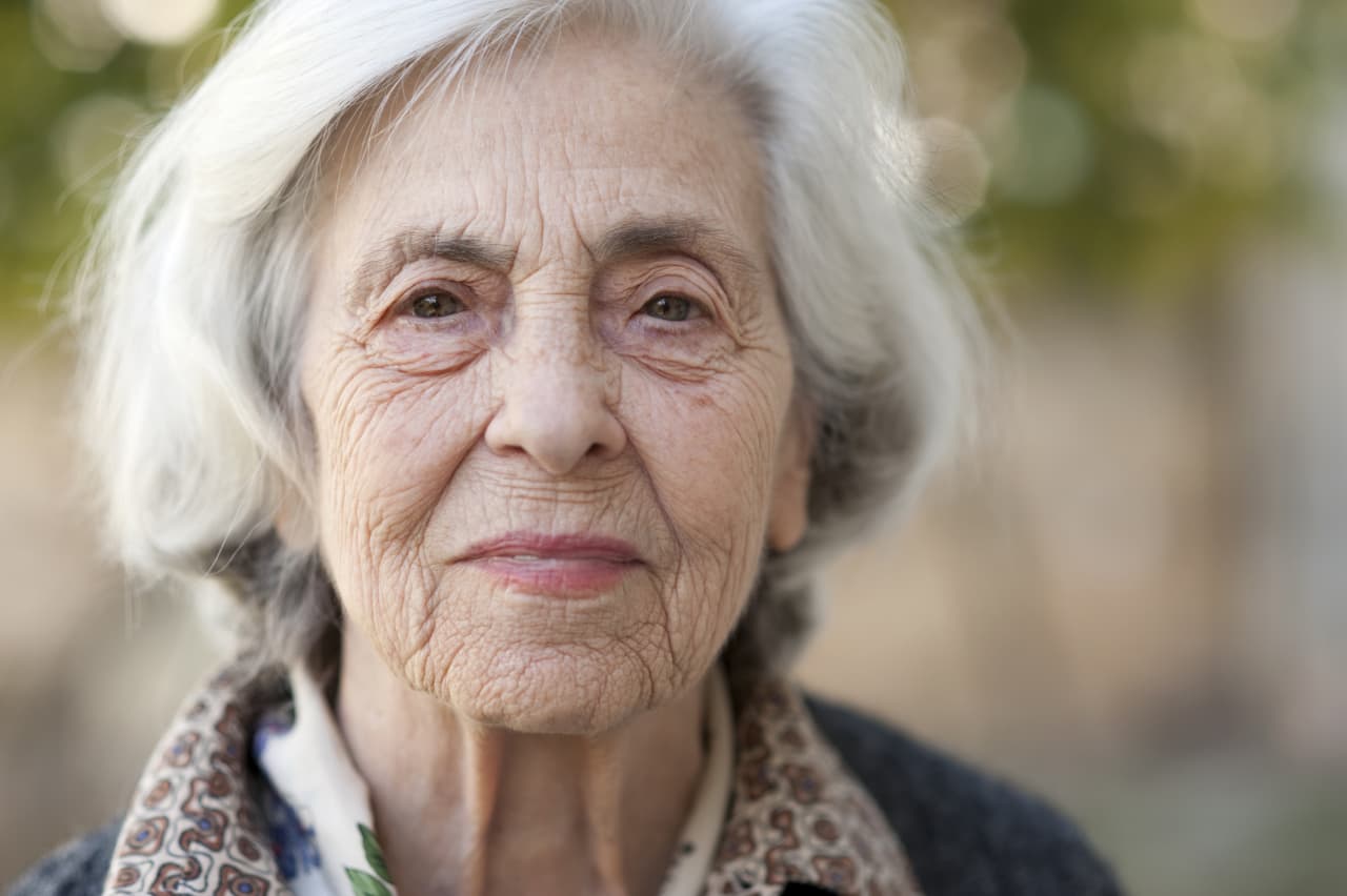My friend is terminally ill. Should she sell her rental home and pay $100,000 in capital gains?