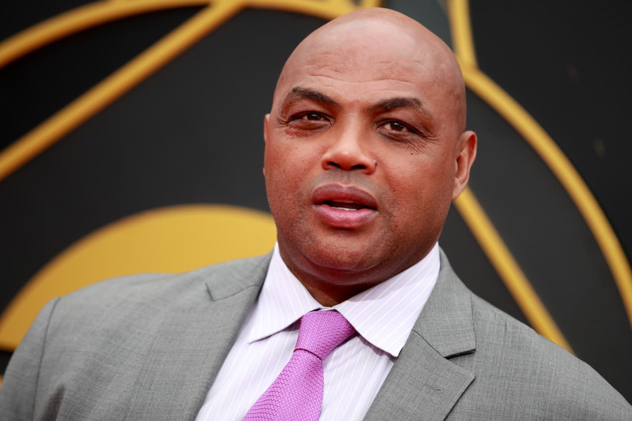 Charles Barkley: NBA took ‘money over the fans’ by choosing Amazon. Now TNT is suing.