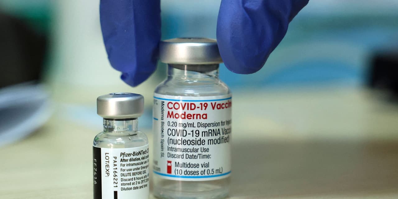 #Coronavirus Update: CDC gathers to discuss which patient groups should get Moderna and J&J COVID-19 vaccine boosters, and Pfizer reports positive results from booster trial