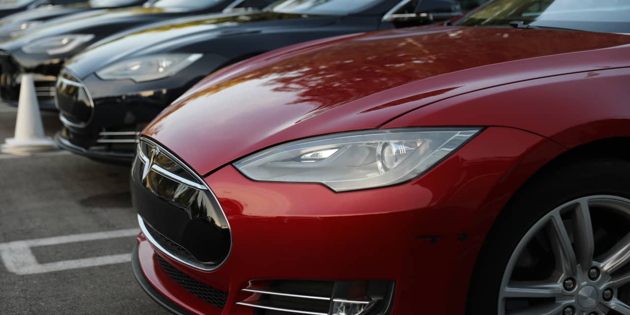 Tesla sets sights on $1 trillion valuation after Hertz’s plan to buy 100,000 Tesla EVs